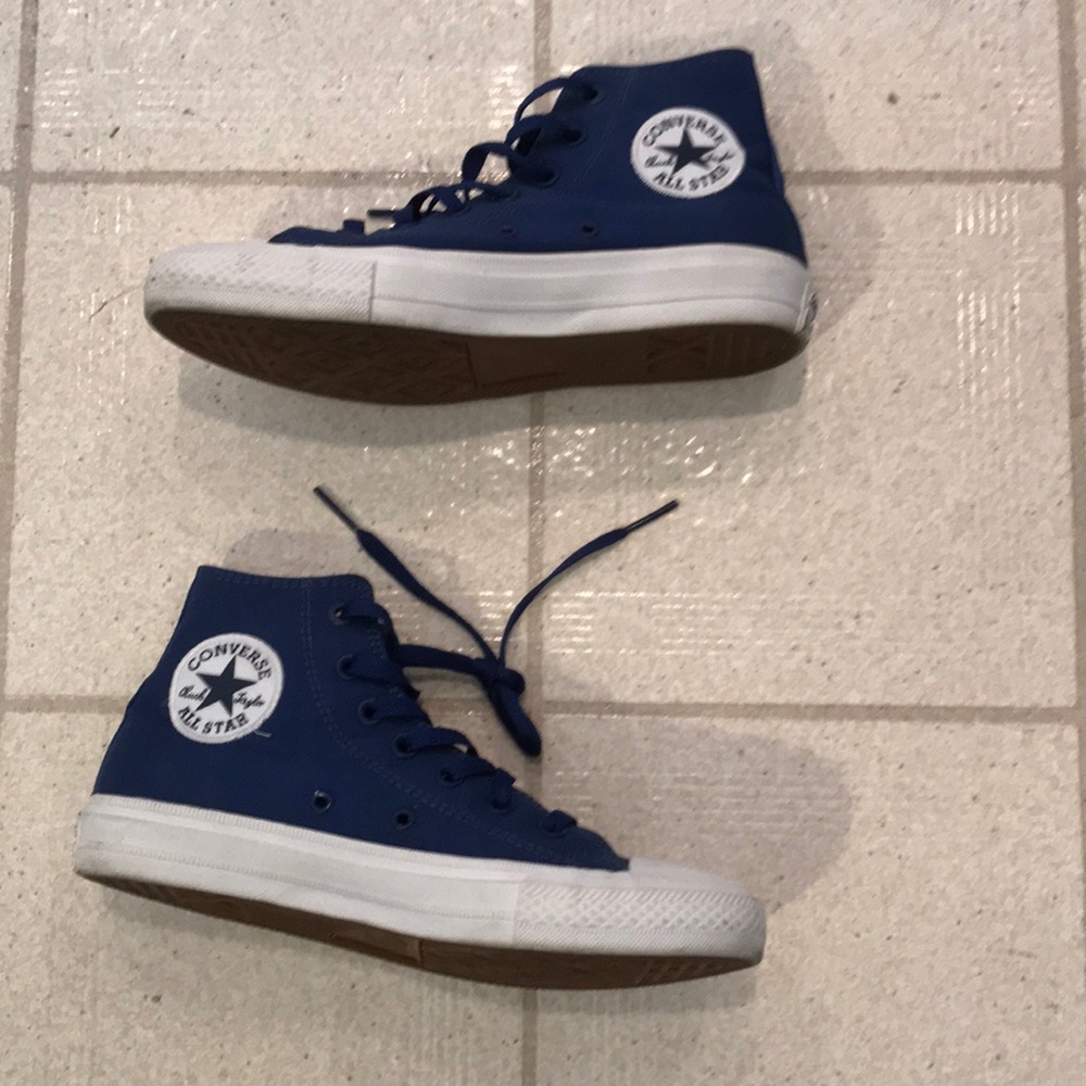 Converse high tops ⭐️ 2 for 15